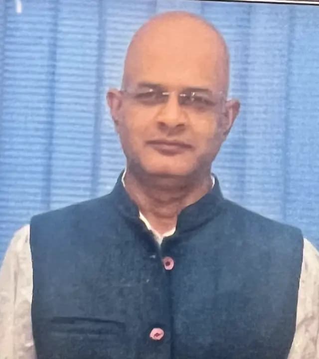 Dr. Shailesh Mani Pandey